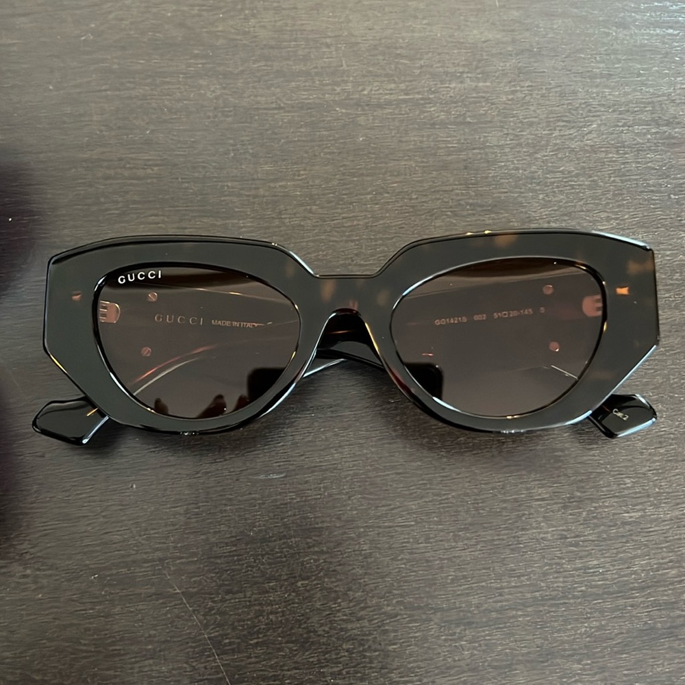 Gucci Black Cat-Eye Sunglasses
